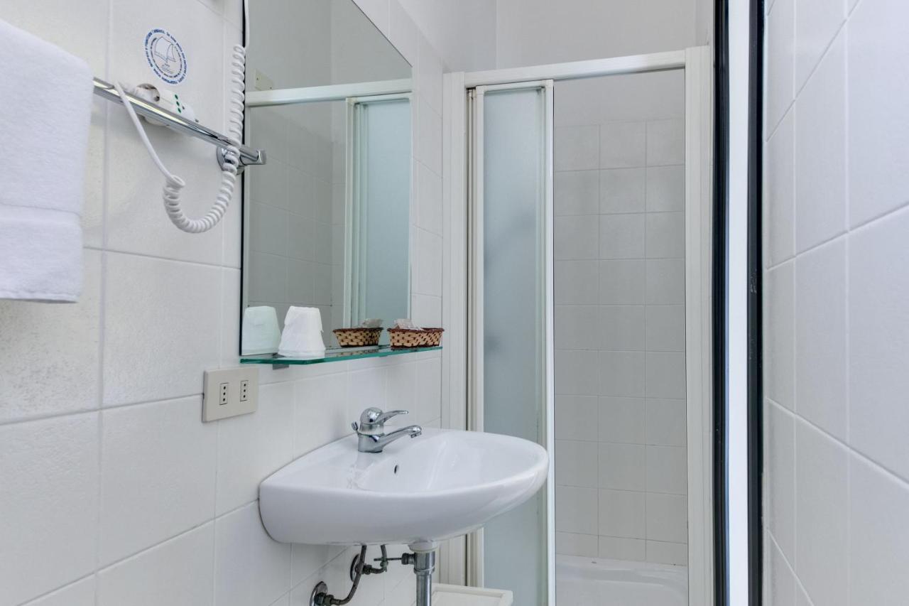 Merope Hotel 3*